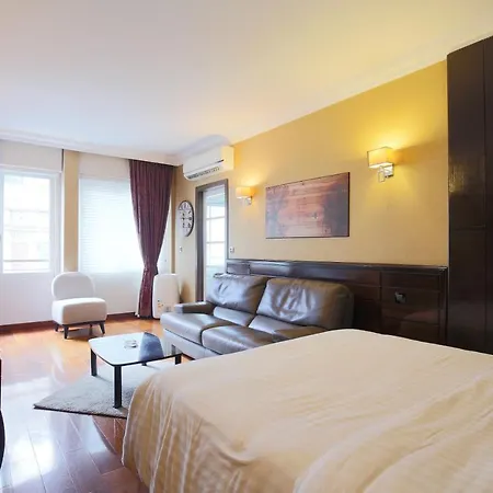 Apartment Studio Rue De Ponthieu Paris